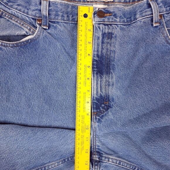 L.L. Bean Classic Fit Jeans Mens 42x30 Blue Light Wash Outdoors 12.5" Rise - Picture 4 of 7